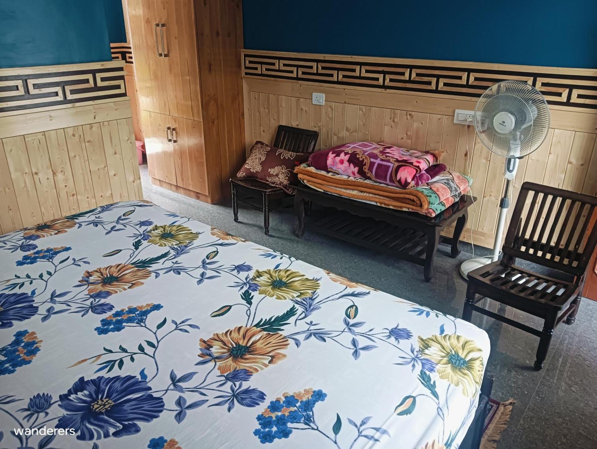 Wanderers Homestay -All Mountain Facing Rooms Kalpa Exteriör bild